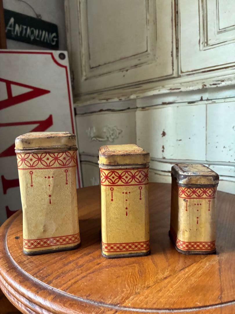 フランス　アンティーク　ティン缶　キャニスター　小物入れ　チェック　赤　100年