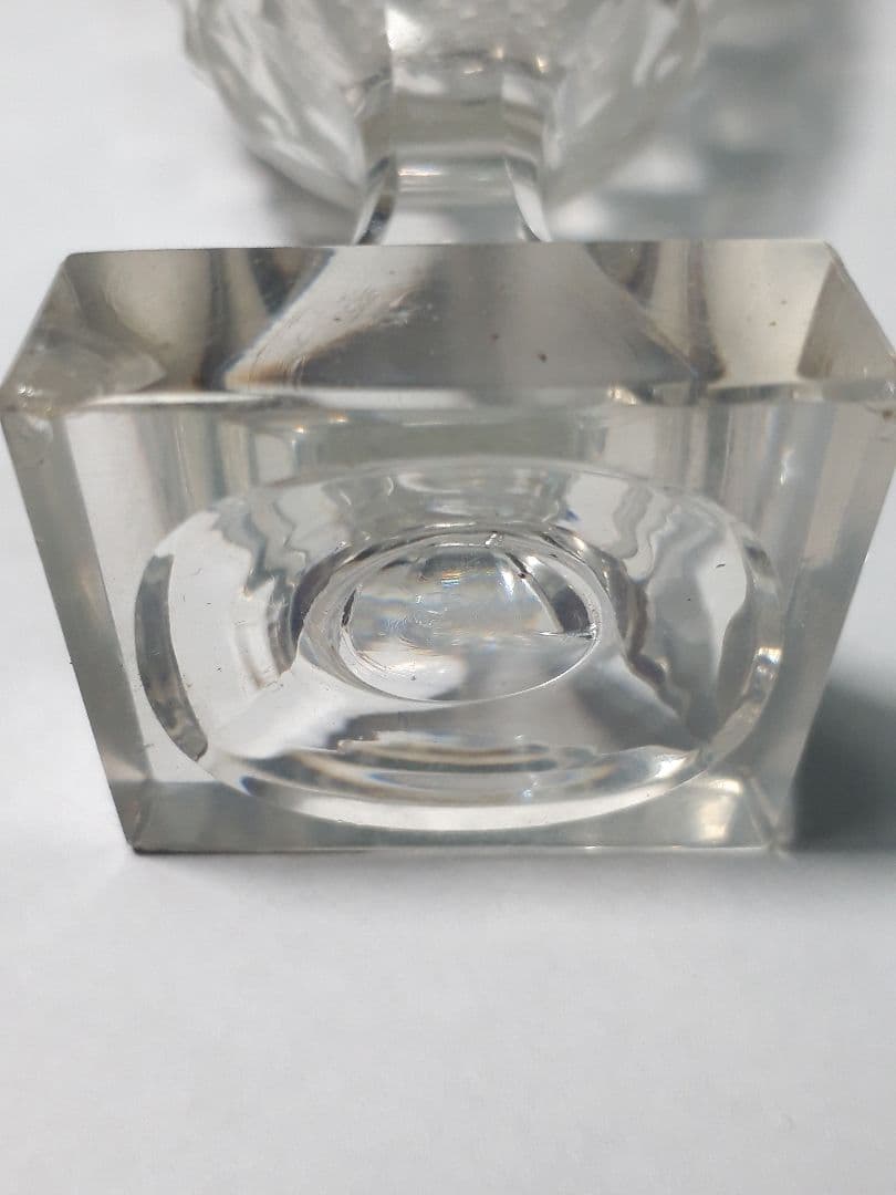 霰紋様脚付ガラス杯(江戸中期~後期)