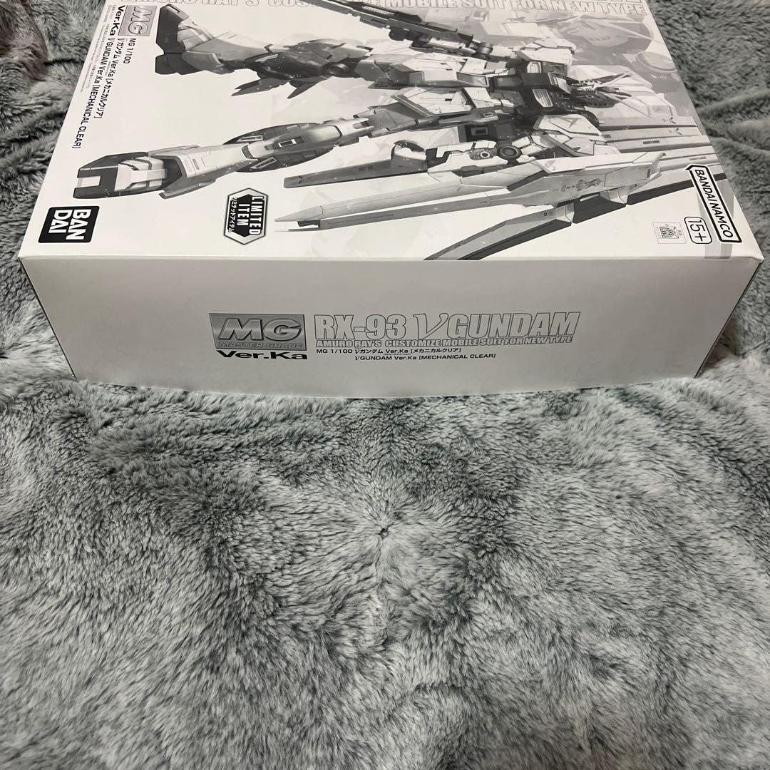 イベント限定品MG 1/100νガンダム Ver.Ka ［メカニカルクリ ア］