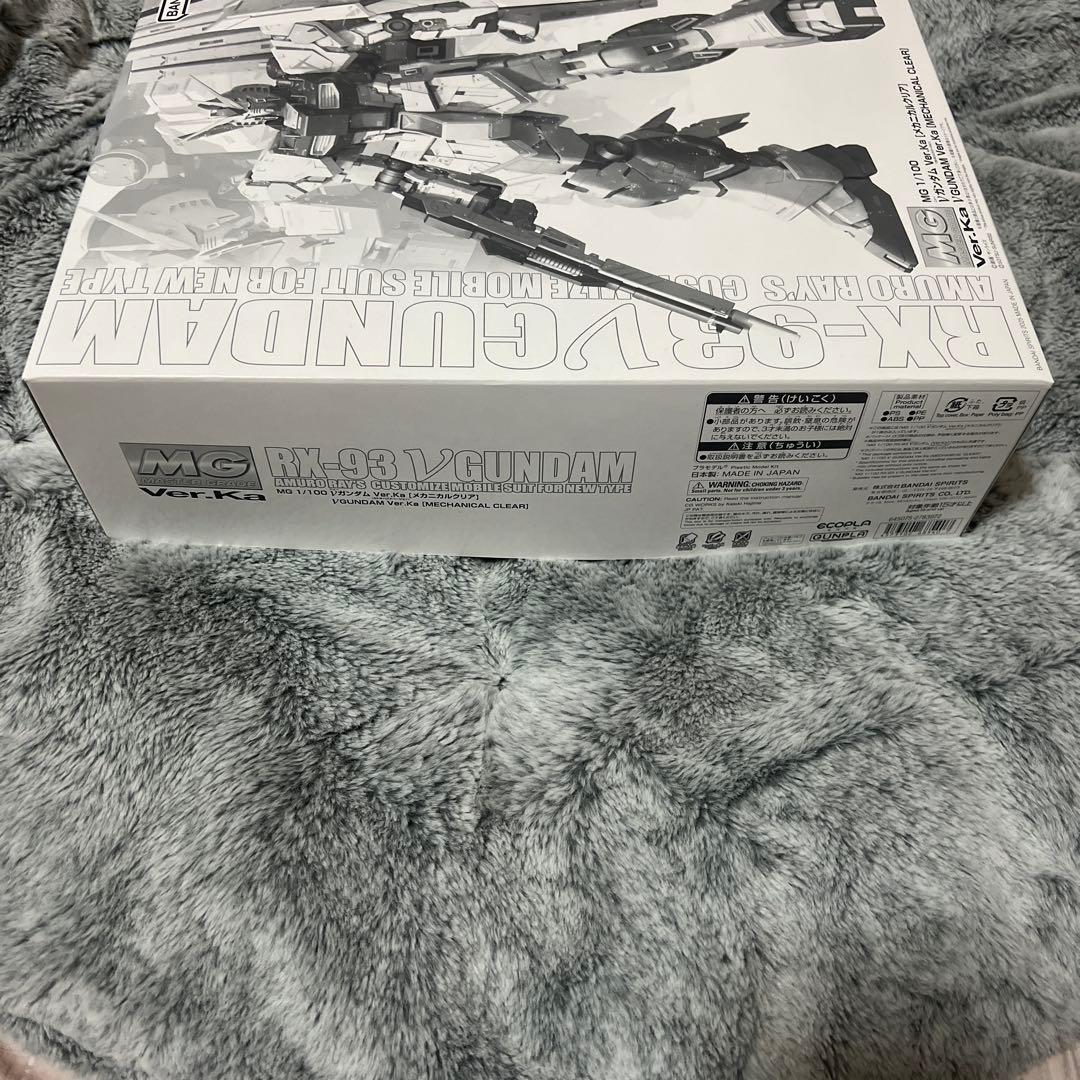 イベント限定品MG 1/100νガンダム Ver.Ka ［メカニカルクリ ア］