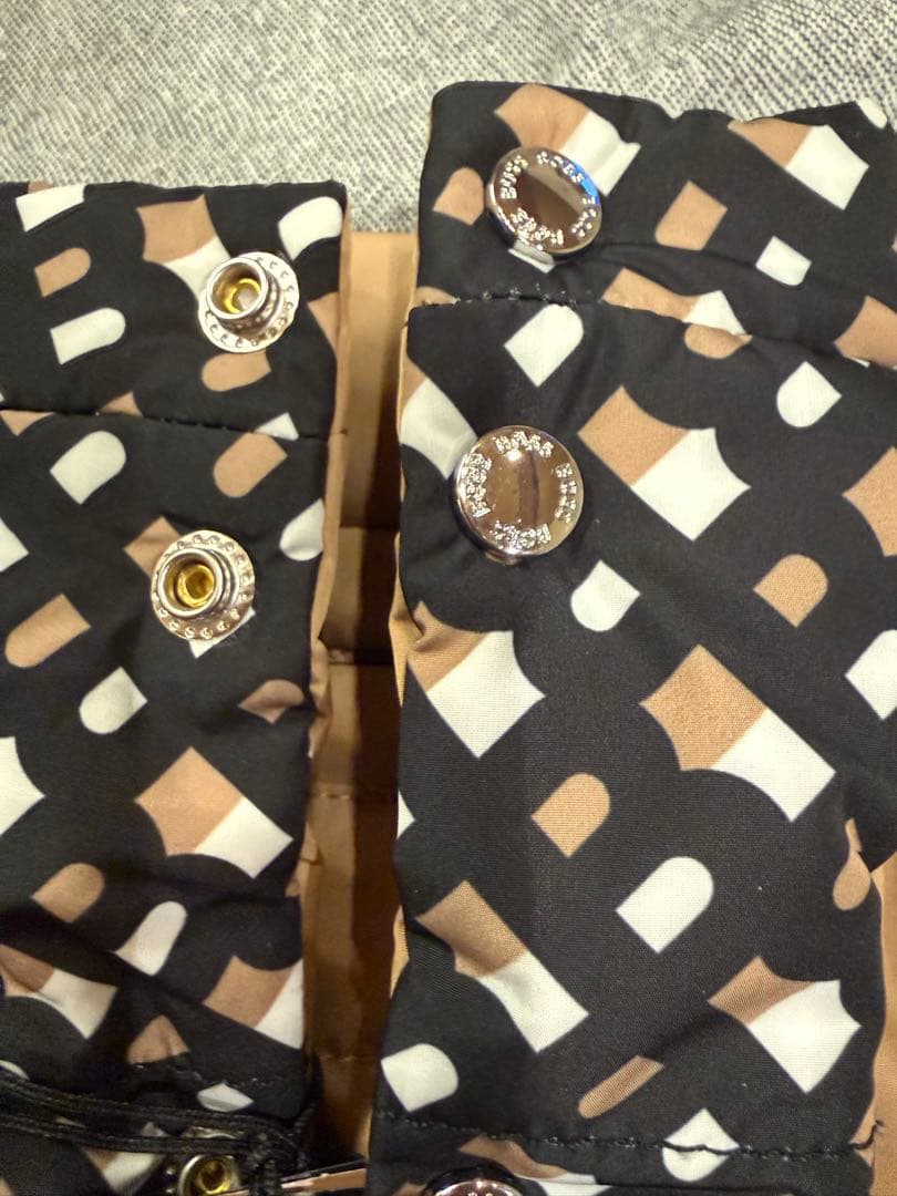 HUGO BOSS 犬用リバーシブルジャケット XS キャメル 本物