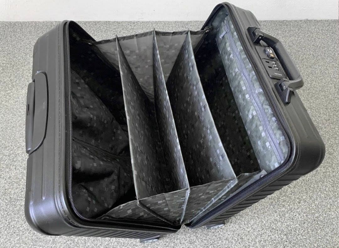 【美品】RIMOWA 四輪　サルサデラックス マットブラック機内持ち込み