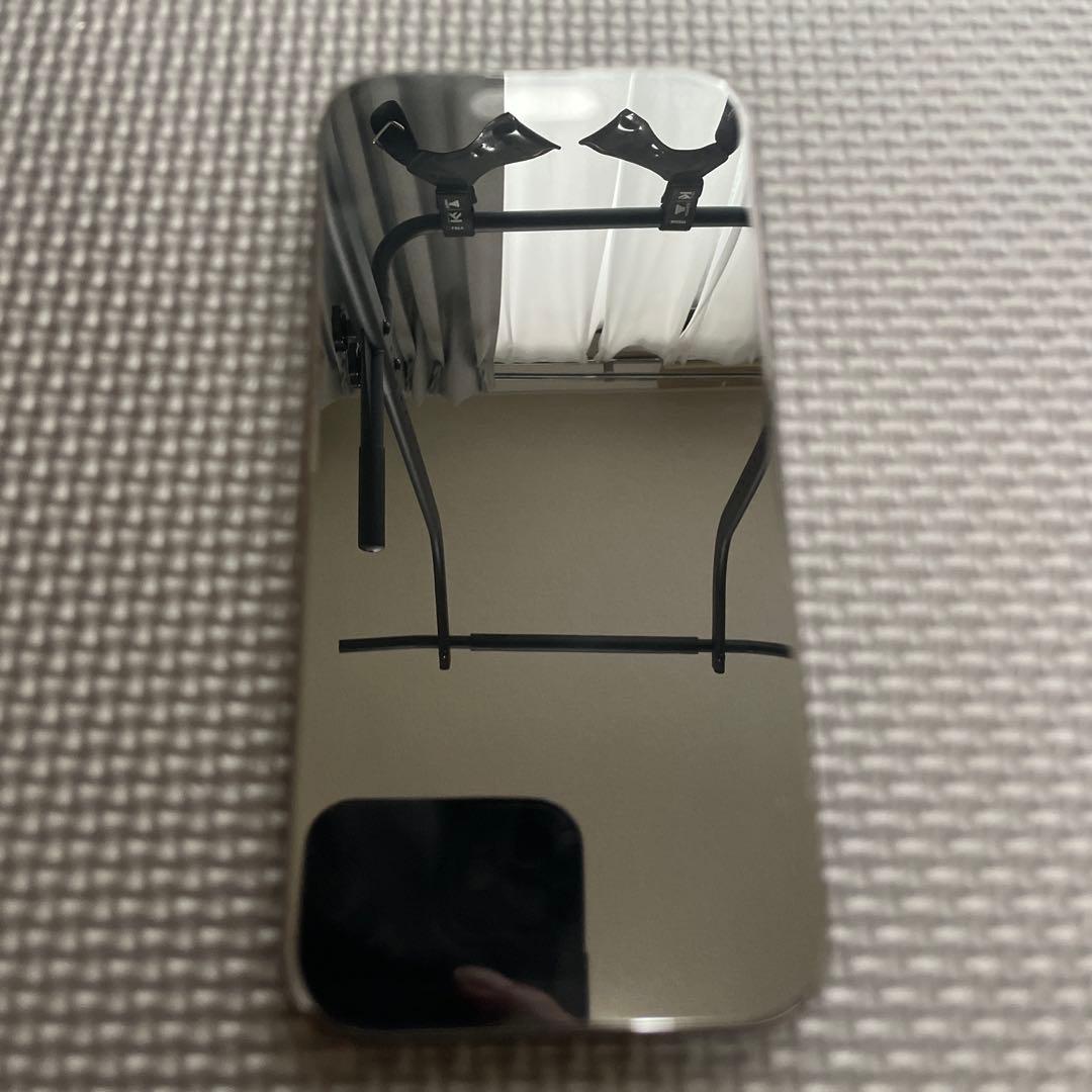 iPhone15 pro 美品 256GB SIMロック無し バッテリー86%