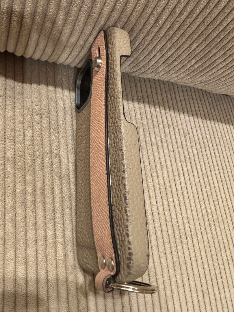 ボナベンチュラベージュ iPhone15用ケース