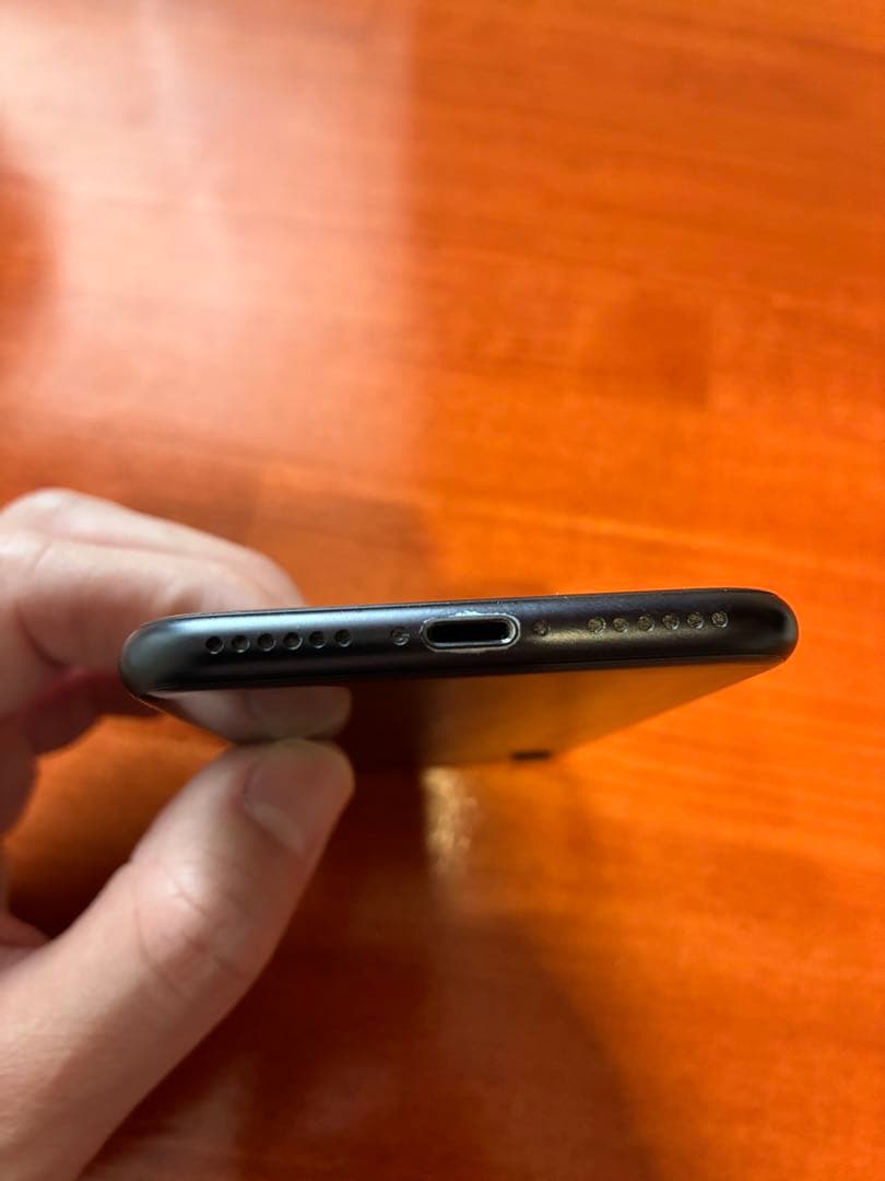 ⭐︎美品⭐︎iPhone SE（第2世代）128GB ブラック／USモデル