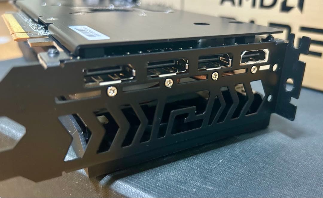 美品Radeon RX 7800 XT 16GB GDDR6