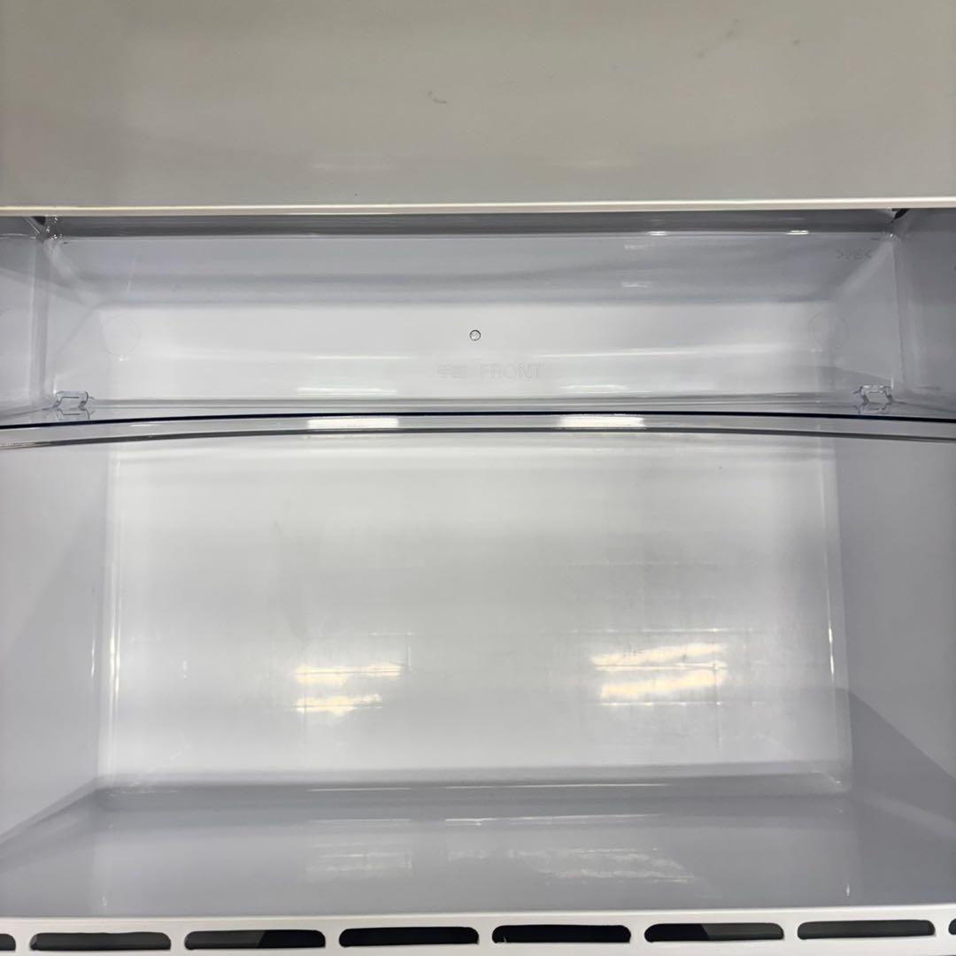 527 AQUA 1〜4人暮らし用　大型冷蔵庫　200L強　自動製氷　右開き
