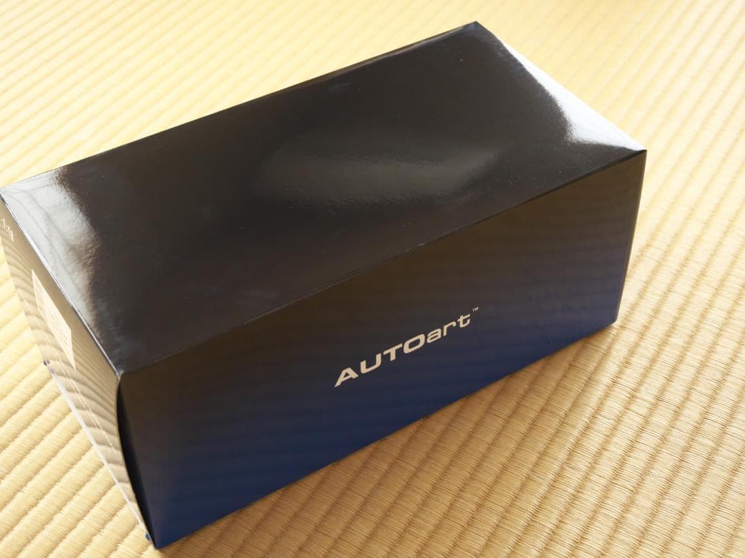 オートアート 1/18 フォード ⅩBファルコン　マッドマックスインターセプター