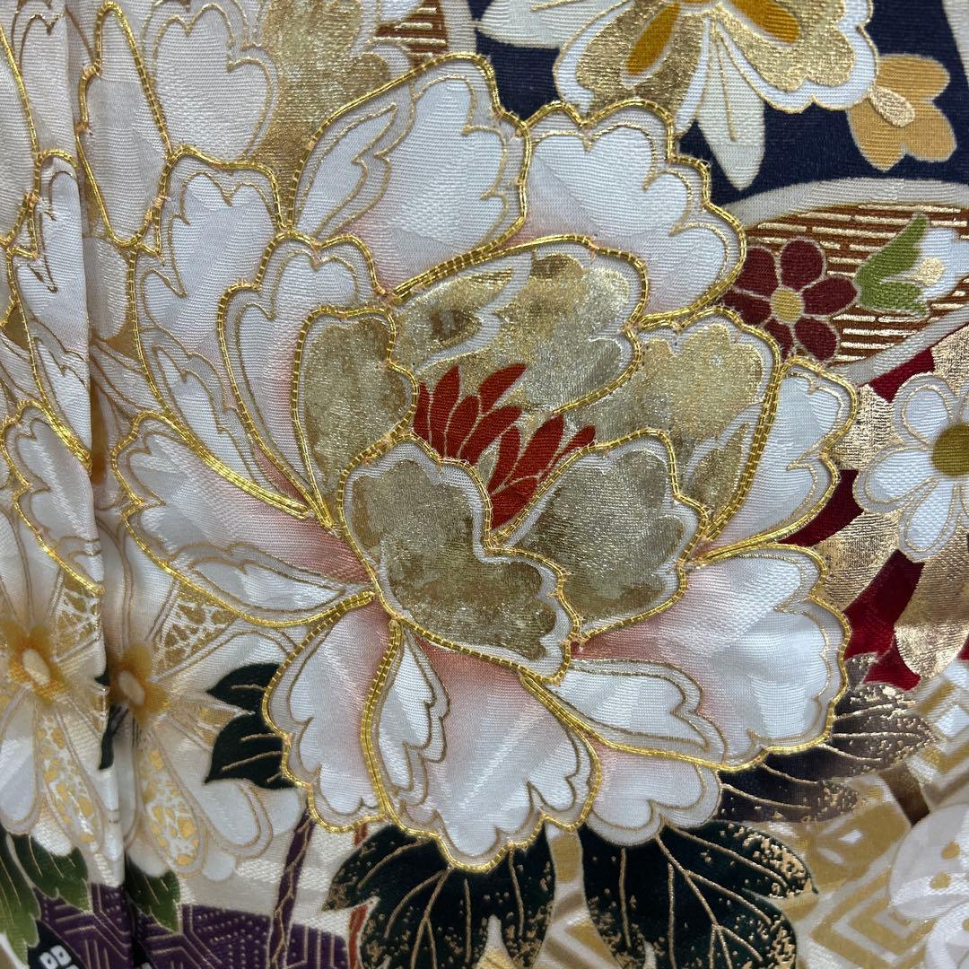 紺地の上品な牡丹や菊の金彩古典振袖セット