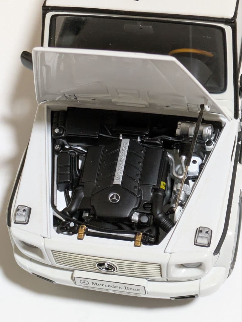 【絶版】AUTOart Mercedes-Benz G-WagonV8 1:18