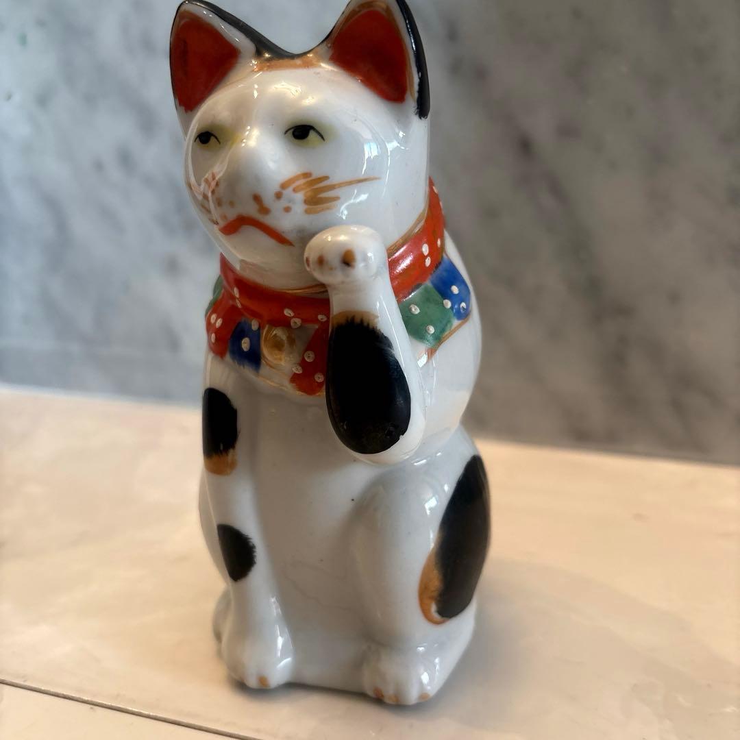 江戸時代後期　神秘的な瞳でとても雰囲気のあるお金や良き人を招く招き猫