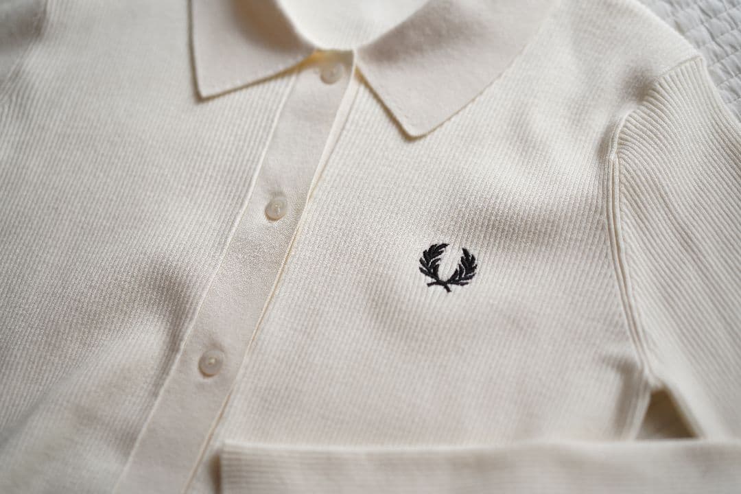 【着用1回】FRED PERRY アイボリー リブ編み 長袖ニットポロシャツ
