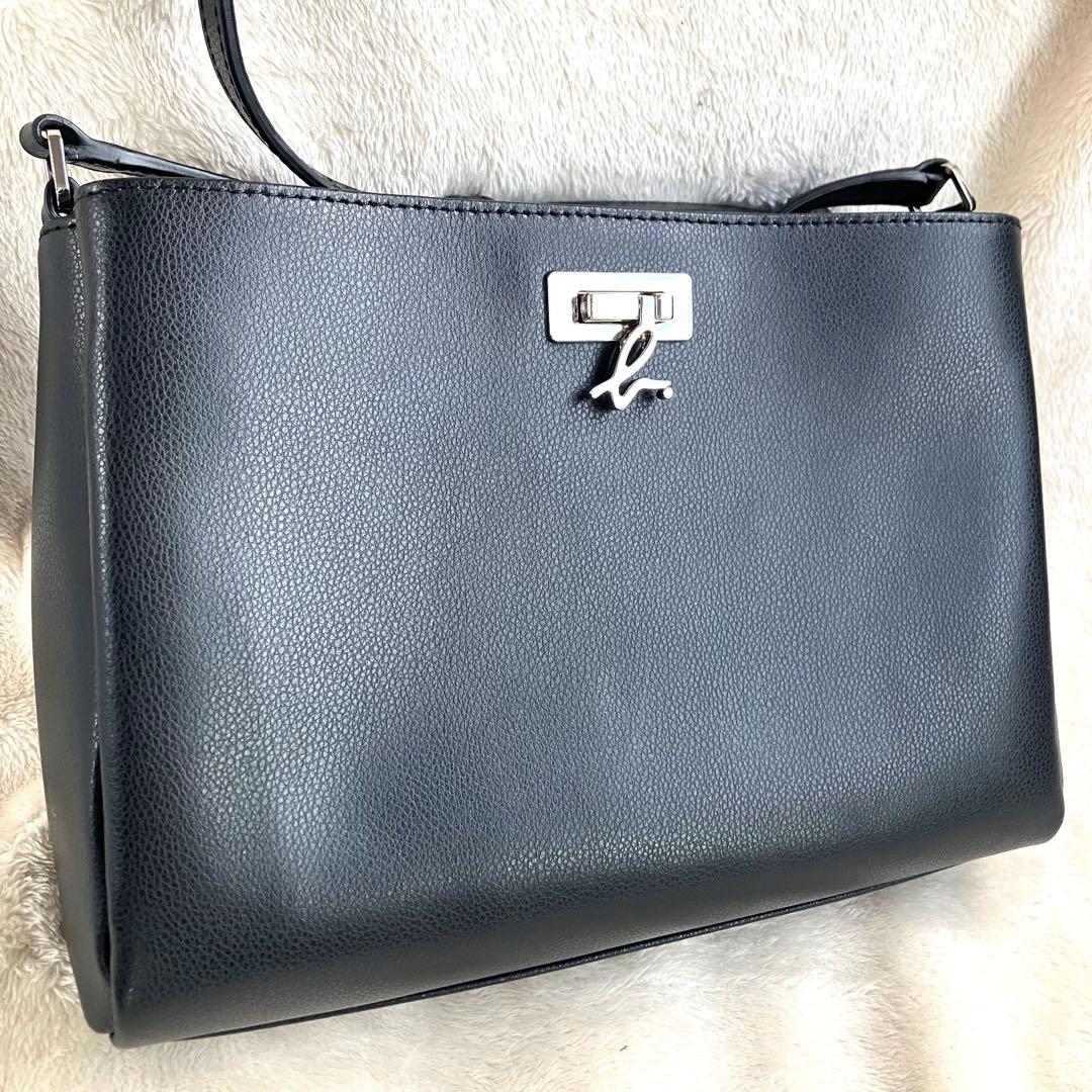 【未使用級✨】agnes b. ショルダーバッグ ターンロック レザー ロゴ金具