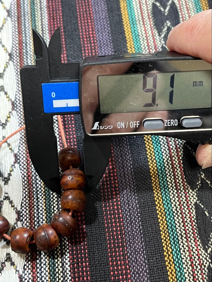 古い小粒の鳳眼菩提樹ビーズ　10個　骨董