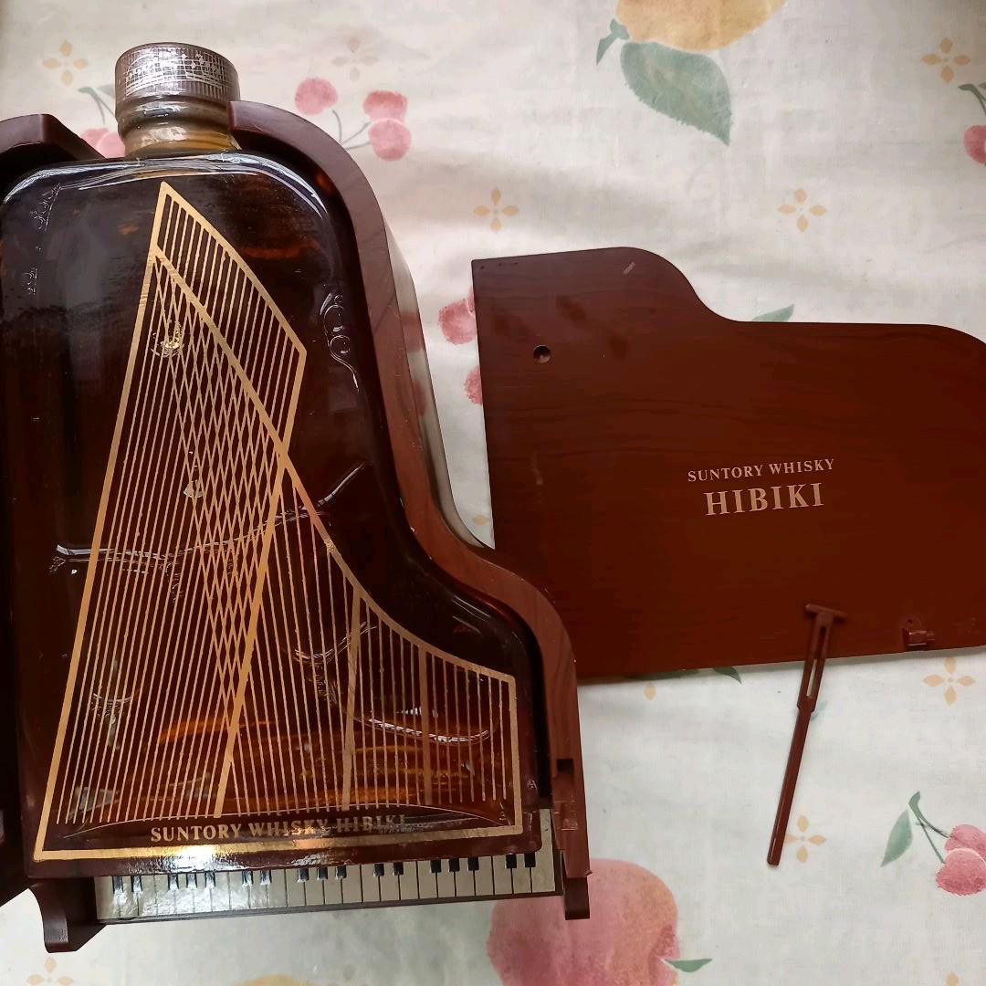 サントリー　響　ピアノ