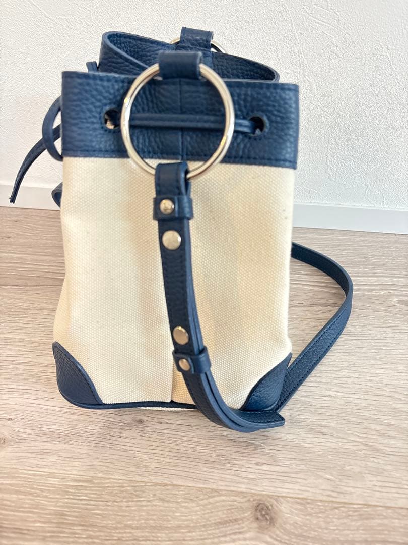 美品！Ayakoバッグ　gypsohila ジプソフィア 巾着型　ストラップつき