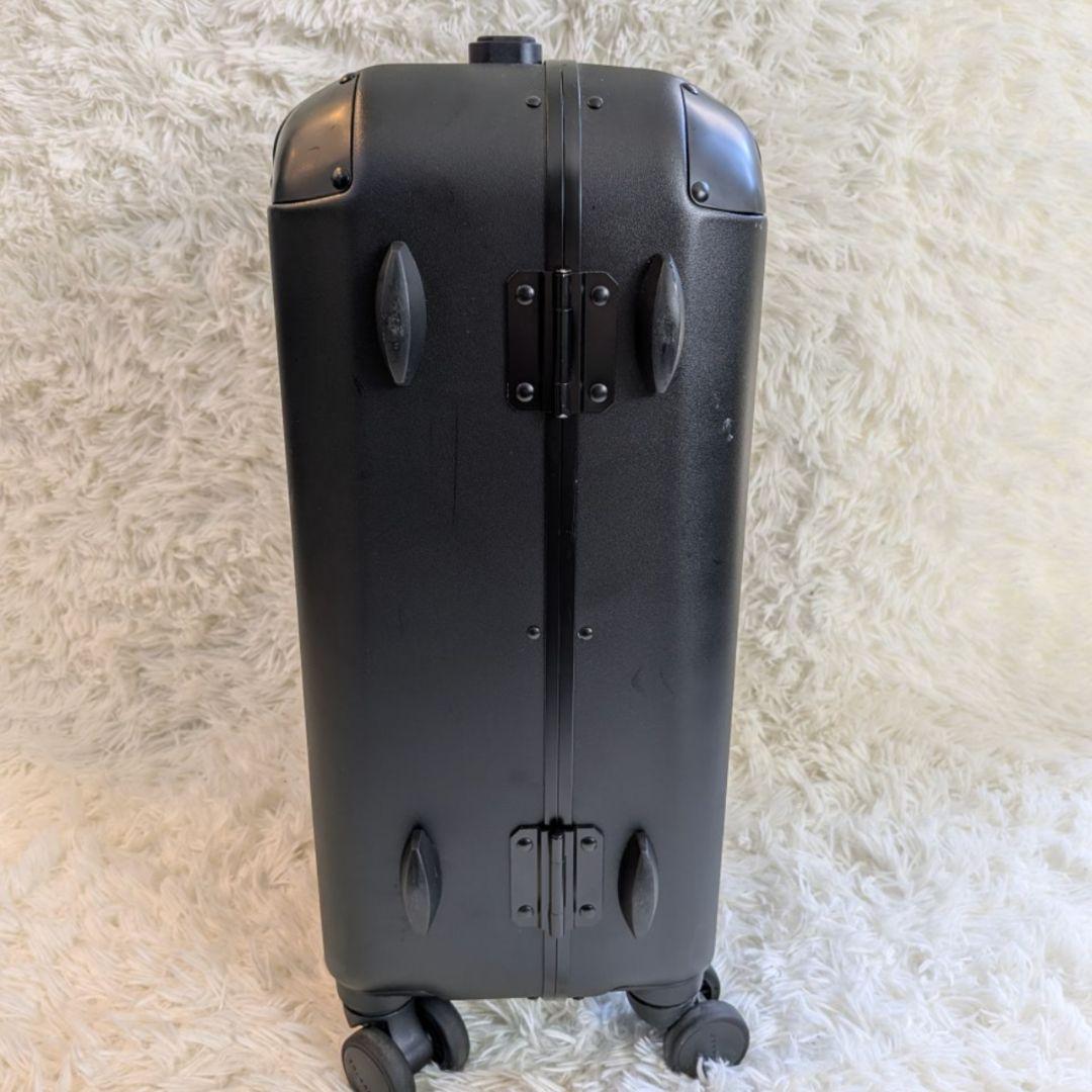 沖なはです！SOLGAARD キャリーケース USBポート付き 吊り下げ