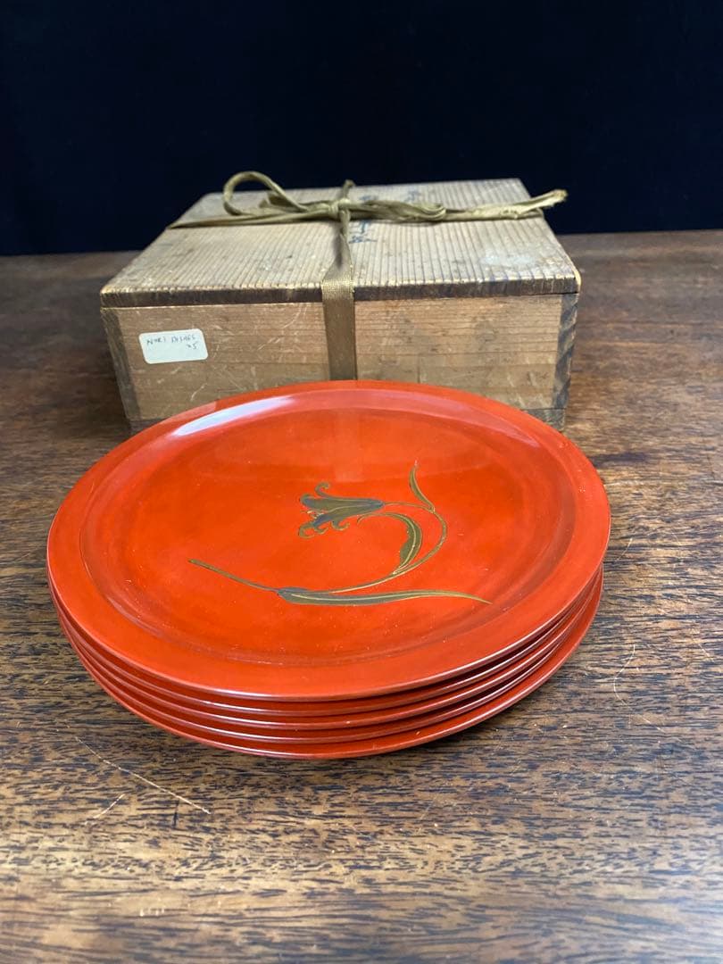 赤い漆器 5枚セット 木箱付き