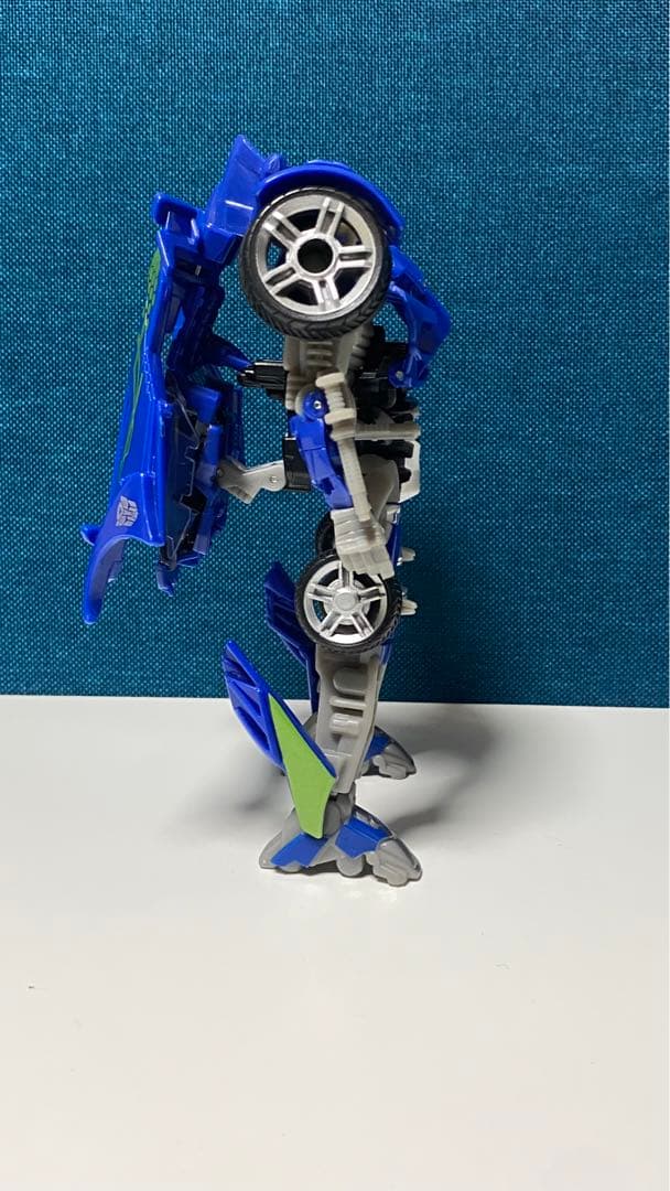 トランスフォーマー　イーバック　EVAC スタジオシリーズ