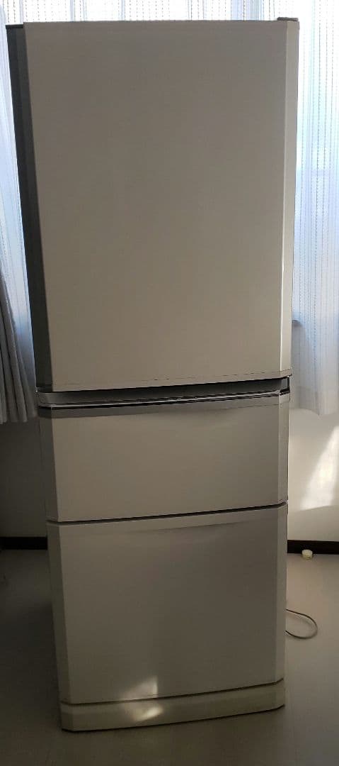 三菱　ホワイト 3ドア冷蔵庫 スリムデザイン