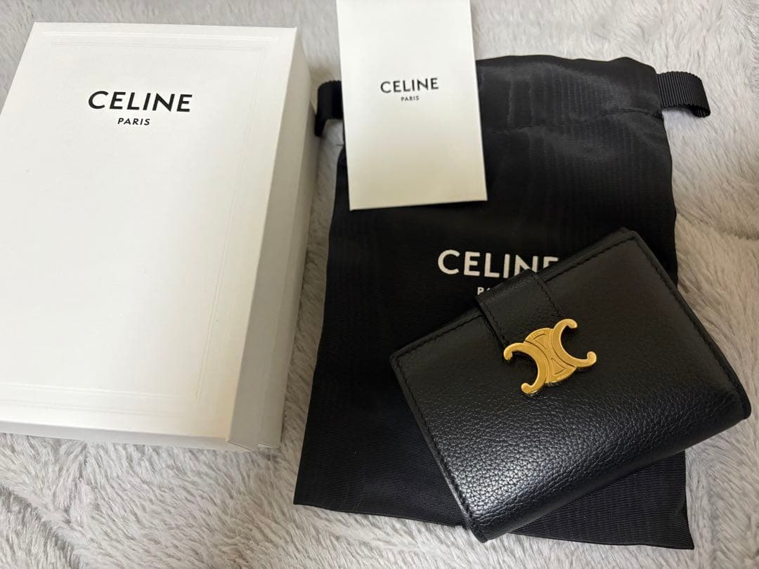 セリーヌ　財布　ブラック