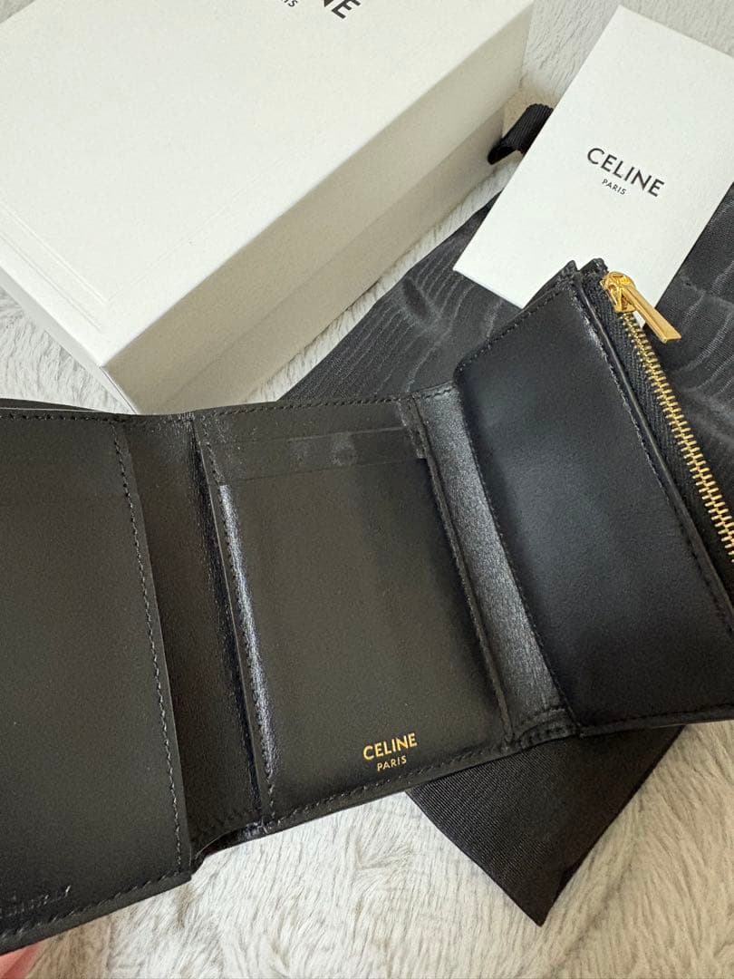 セリーヌ　財布　ブラック