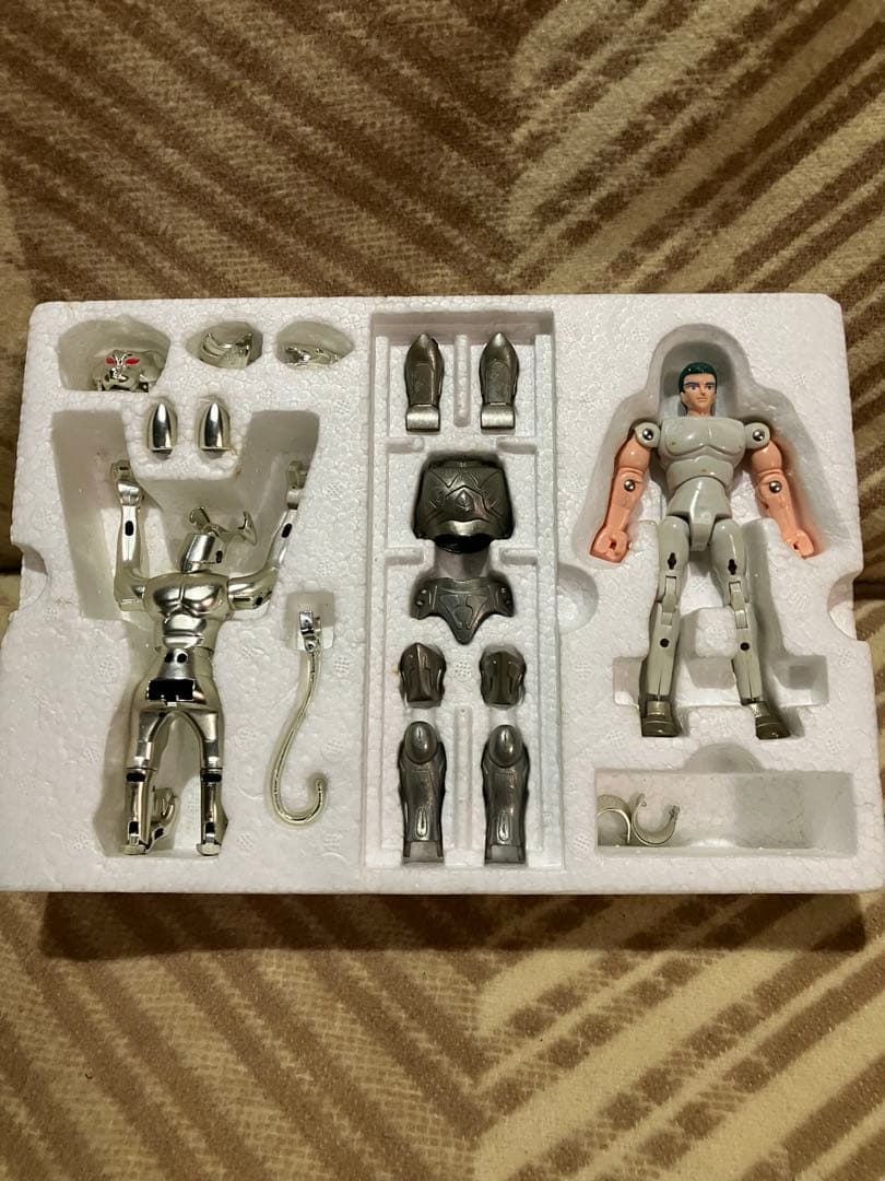 【超希少】聖闘士星矢　聖衣大系　ゼータローブ　バド　昭和　クロスフィギュア