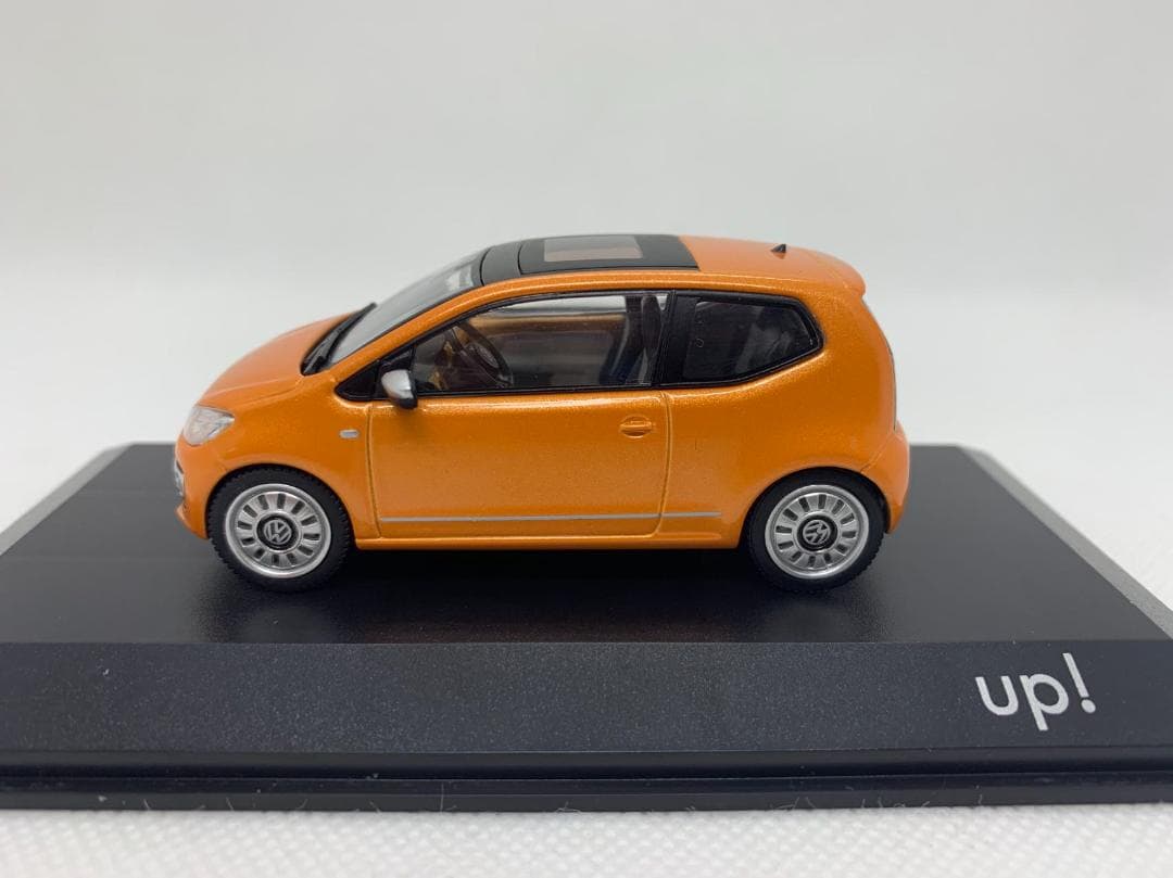 502-401 1/43 フォルクスワーゲン アップ VW UP！ オレンジ