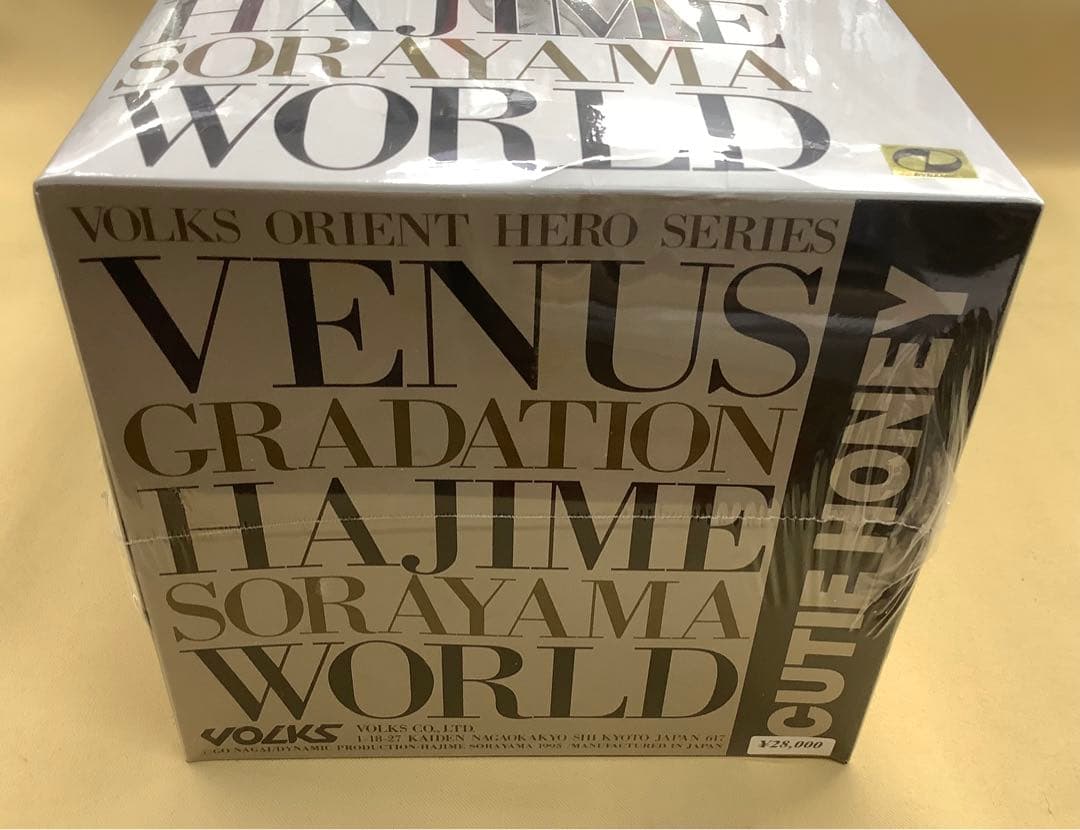 ボークス 1/4 「キューティーハニー」　空山基 クリスタルエディション