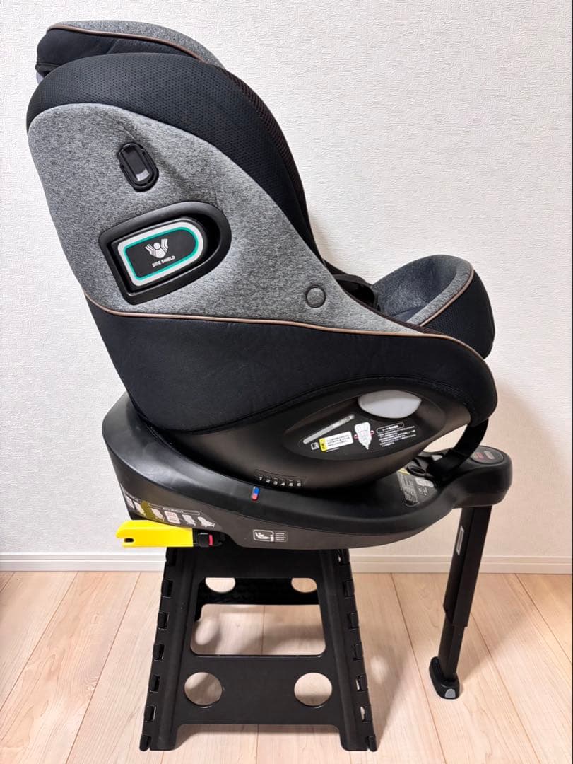 ⭕️本日限定値下げ　美品　アップリカ クルリラプロテクト ISOFIX 回転式