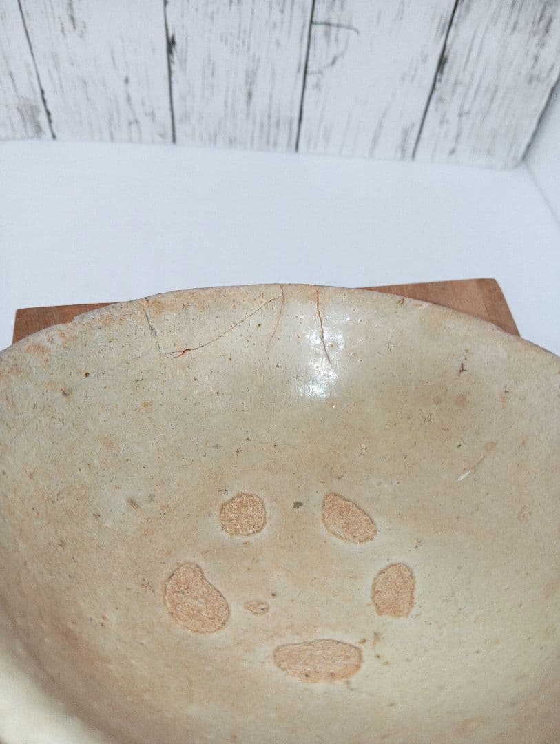 高麗 無地掃目茶碗 李王朝初期 　約450年前頃 西暦1574年頃　韓国工芸