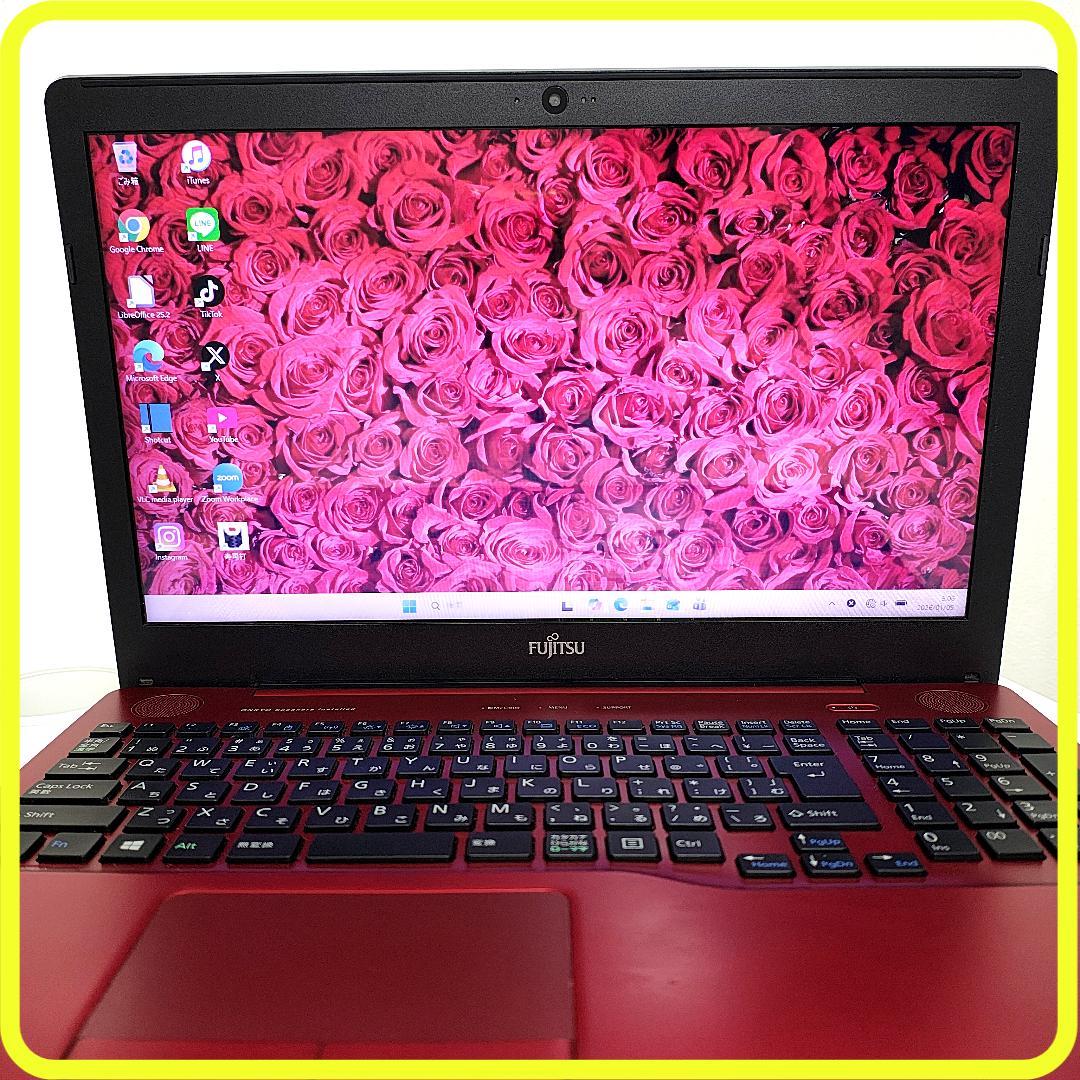 赤　新品SSD256GB⭐️windows11ノートパソコン　カメラ　780