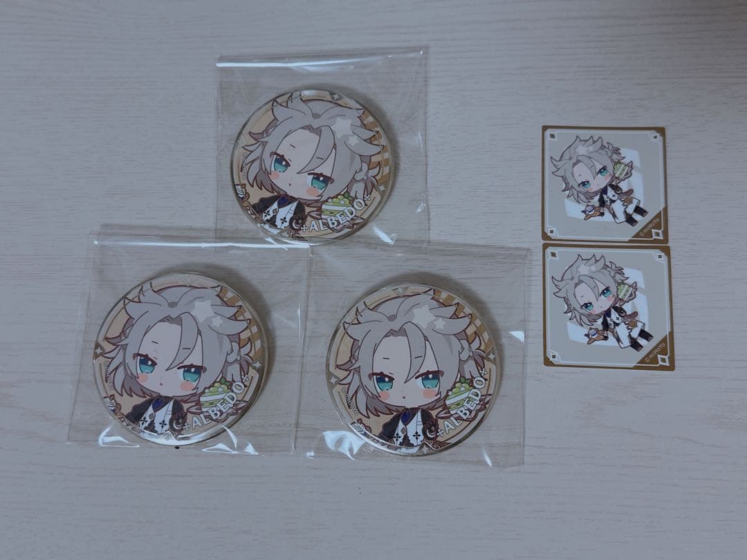 原神 アルベド 缶バッジ フードタグ