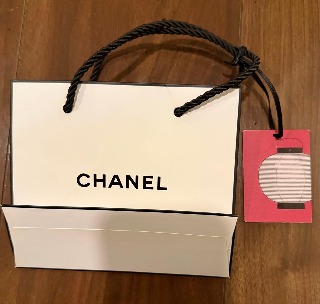 CHANEL ゴールド リボン ピアスと限定キーホルダー(CHANEL刻印あり)