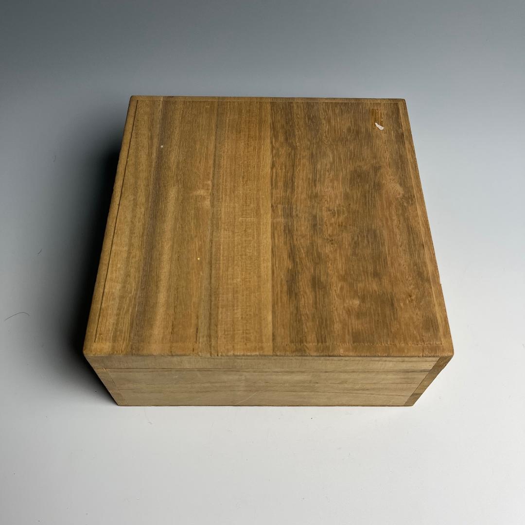 官窯 青磁月白釉板沿単耳洗 紫青 箱付 中国美術 中国古玩