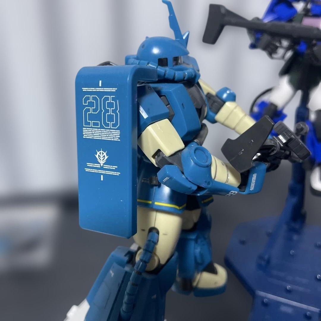 MG1/100ロバートギリアム専用ザクⅡと MGアナベルガトー専用ザクⅡの2体