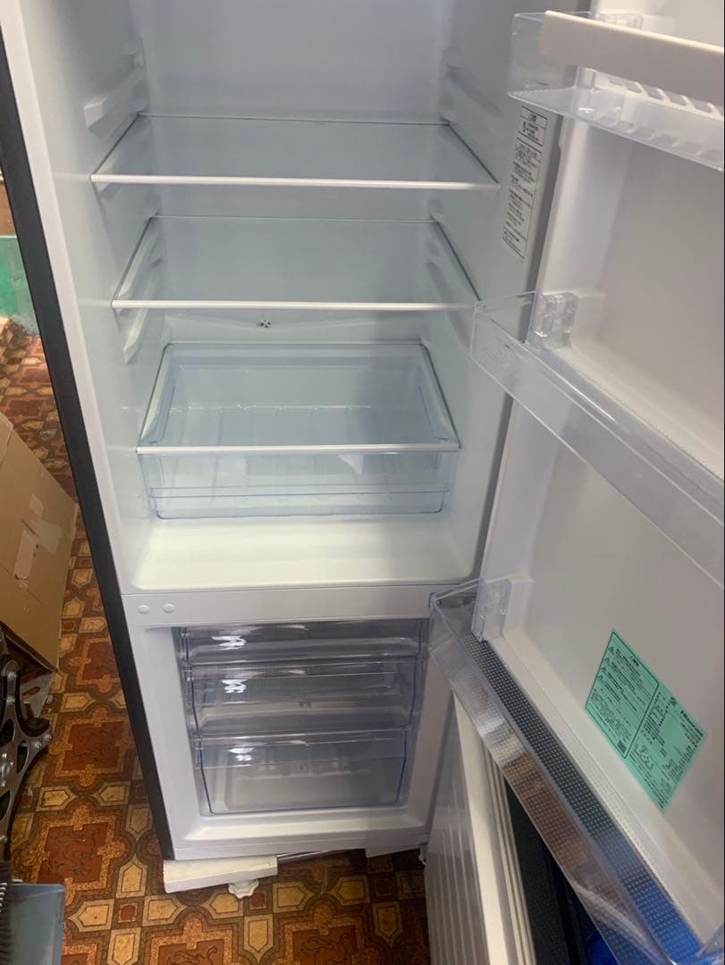 ＊東京都付近取引限定＊美品 高年式　ハイセンス 冷蔵庫 HR-D1701B