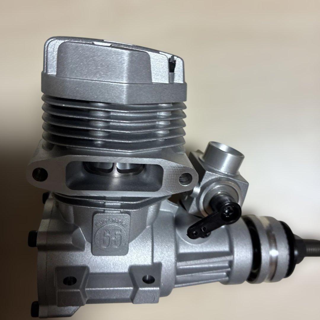 O.S. MAX 65 エンジン