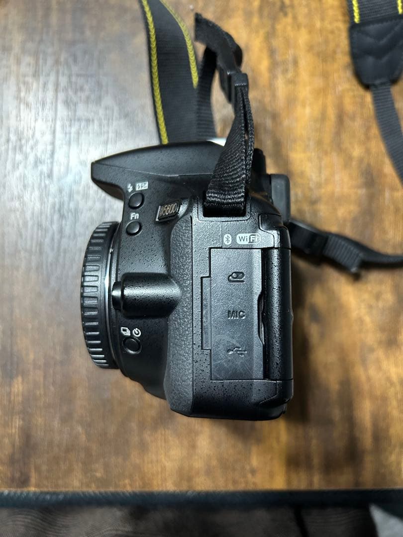 Nikon D5600 ダブルズームキット　アクセサリー付き