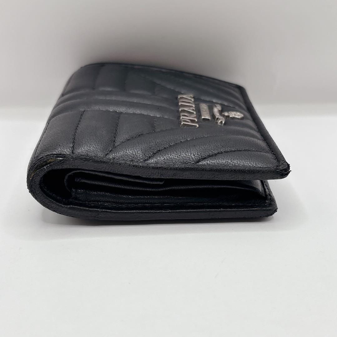 PRADA NAPPA IMPUNTURE二つ折り財布 キルティング