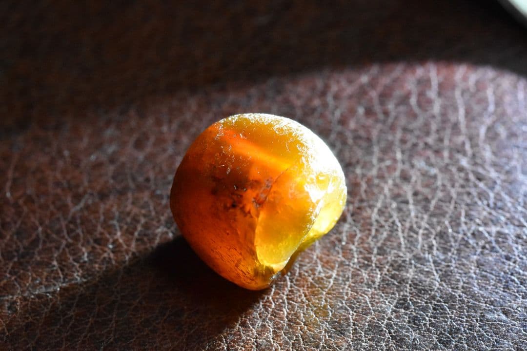 アンティーク ヒマラヤ出土角型天珠