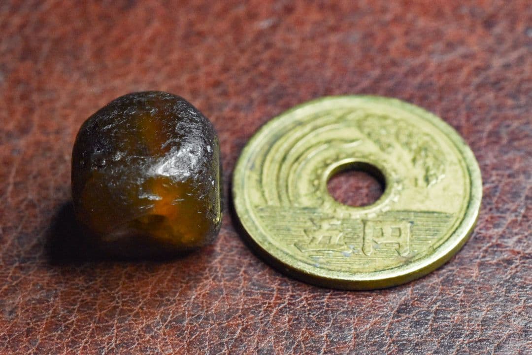 アンティーク ヒマラヤ出土角型天珠