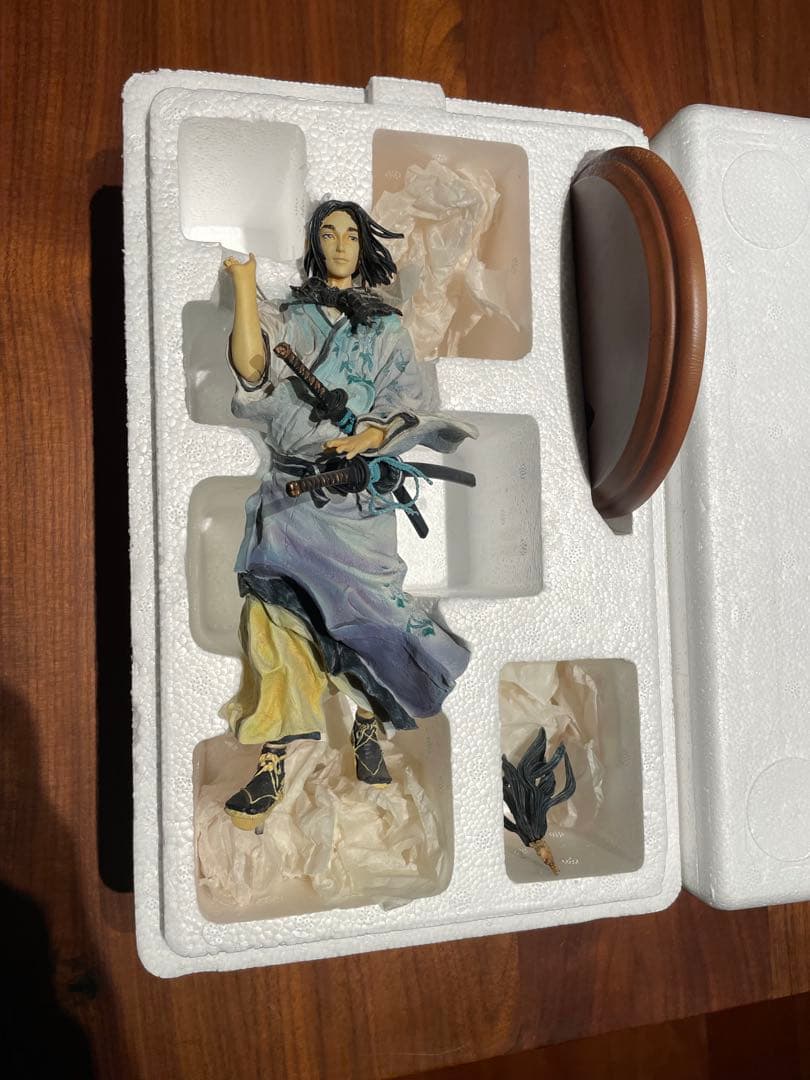 バガボンド SCULPTURE ARTS 吉岡清十郎　フィギュア　井上雄彦