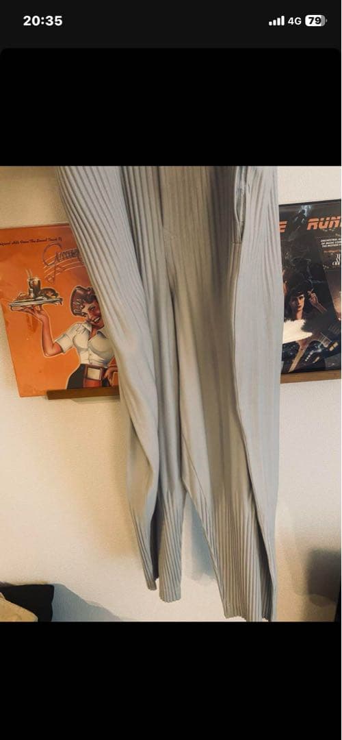 ジ*ロ様 ISSEY MIYAKEのプリーツパンツ ホワイト