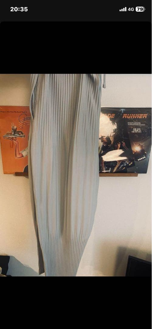 ジ*ロ様 ISSEY MIYAKEのプリーツパンツ ホワイト