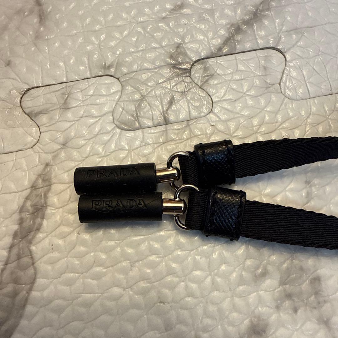 美品 プラダ Prada AirPods キャリーストラップ2ZD007