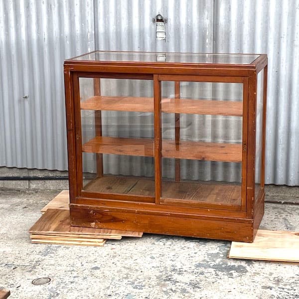 関西限定　送料別　ビンテージ家具　ショーケース　ガラスキャビネット　飾り棚