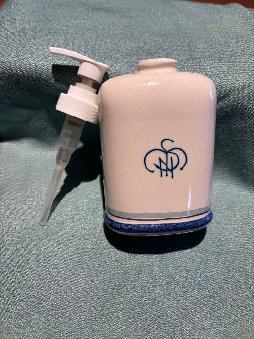 サンタマリアノヴェッラ　陶器製ソープディスペンサーボトル