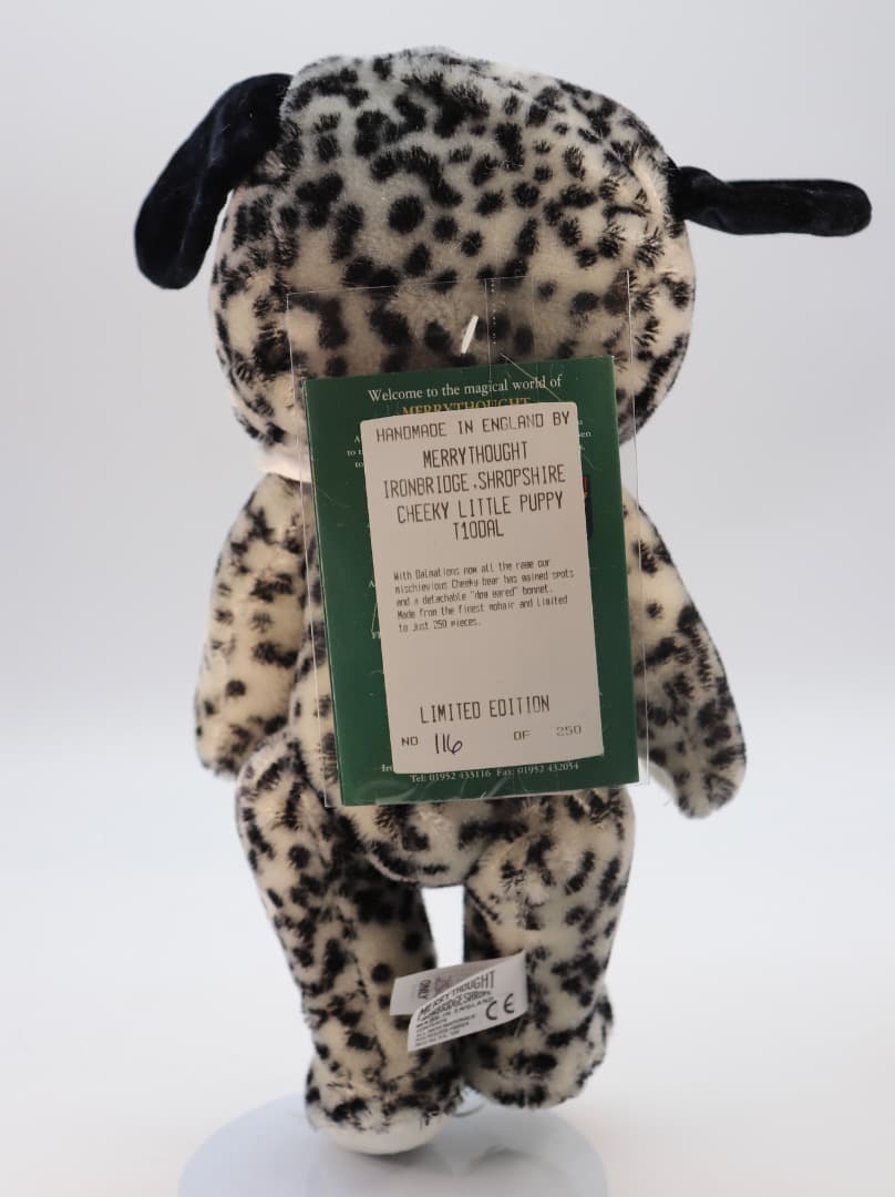 チーキー・リトル・パピィー ボネットを被ったダルメシアンのチーキー 白黒斑点