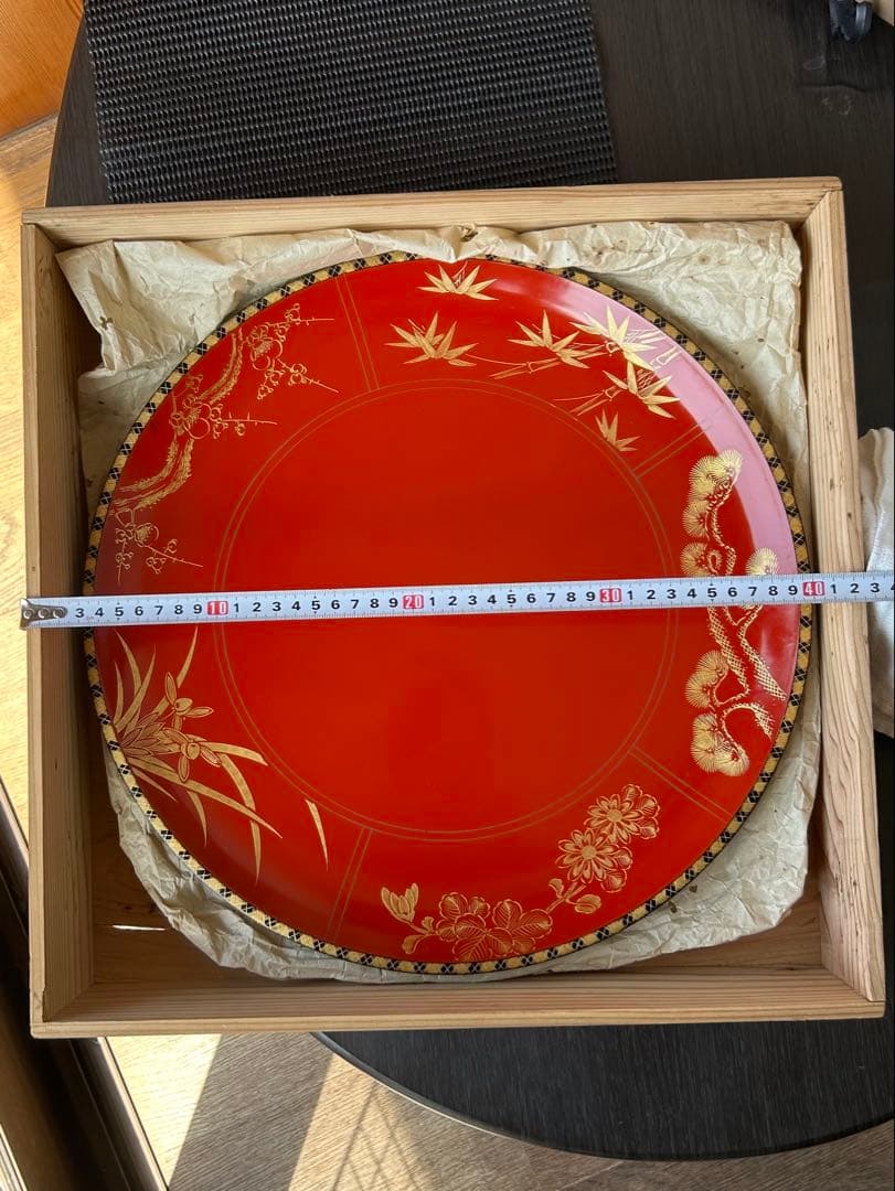 輪島塗 朱塗 沈金 松竹梅 菖蒲 菊 漆器 極上本堅地 角知漆器 飾り皿大皿弍枚